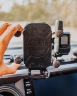 RAM® Tough-Charge™ X-Grip® Technológiás telefontartó, 15W vízálló vezeték nélküli töltővel
