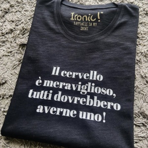 Maglia Donna "Il cervello è meraviglioso, tutti dovrebbero averne uno"