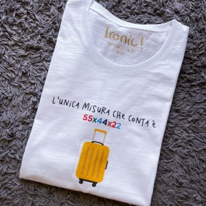 Maglia Donna "L'unica misura che conta è 55x44x22"