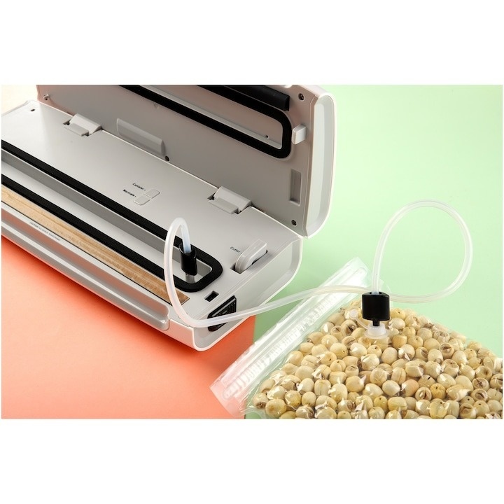 Aparat de vidat si sigilat Heinner HAV-140WH, vidare uscata/ umeda, functie marinare, sistem racire banda sigilare, furtun pentru caserole, mini-cutter incorporat, comptaibil cu pungi latime 30 cm, capacitate vidare: 7-8 l/ min, 0.6 bar, 140W, alb - 1 | YEO