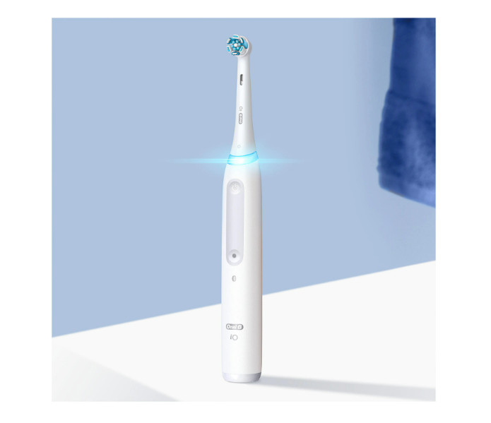 Periuta de dinti electrica Oral-B iO 4 cu Tehnologie Magnetica si Micro-Vibratii, Senzor de presiune Smart, 4 moduri, 1 capat, Trusa de calatorie, Alb