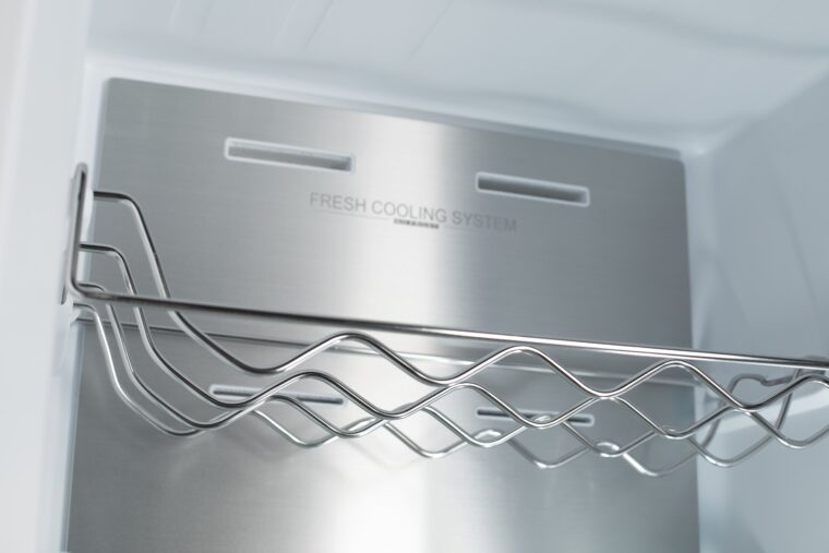 Combina frigorifica VIVAX CF-3781DNF BG, 378L, Clasa E, Total No Frost si No Frost Multi Air Flow, Termostat digital LED, Iluminare LED, Fast Freeze, Avertizare sonora, Usi reversibile, H 197cm, Sticla Neagra - 3 | YEO