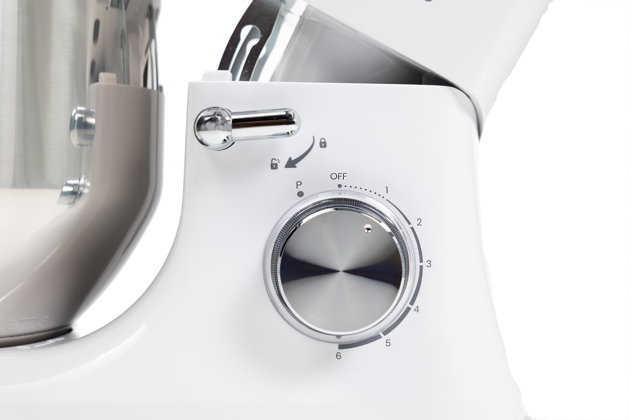Robot mixer Vivax RM-71800WH , 1800 W, 6 Viteze + Turbo, 4 Accesorii, Bol otel inoxidabil, Alb/Argintiu - 2 | YEO
