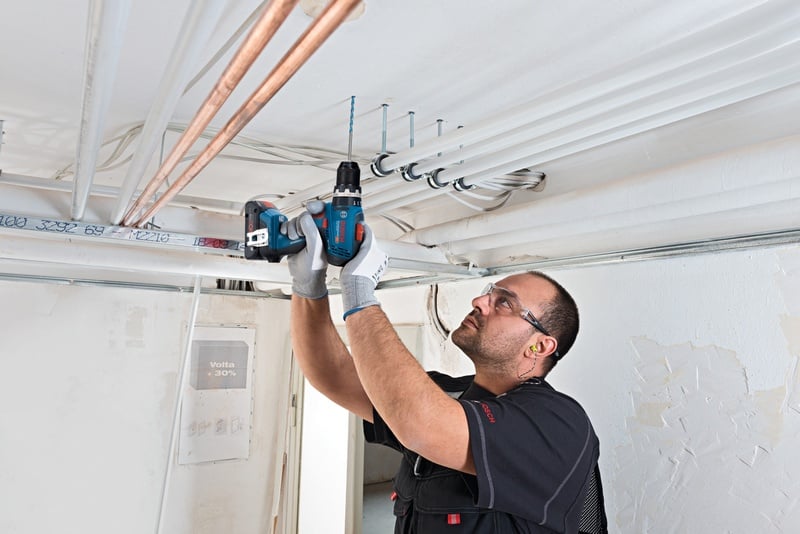 Bosch GSB 18V-65 Masina de gaurit si insurubat 18V + 2 acumulatori 5.0Ah + incarcator GAL 18V-40 + L-Boxx