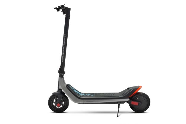 Trotineta electrica Argento KPF by Pininfarinamotor 350W, autonomie 40 Km, viteza maxima 25 Km/h