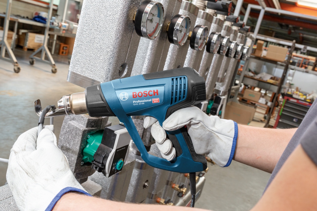 Bosch GHG 23-66 Suflanta aer cald 2300W, 500 l/min + L-BOXX 136 - 1 | YEO