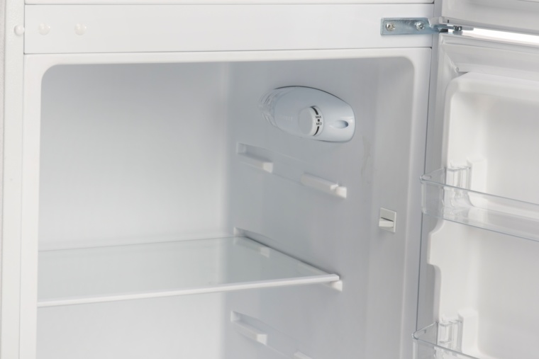 Frigider cu doua usi VIVAX DD-207E W, 204L, Clasa E, Termostat reglabil, Iluminare LED, Usi reversibile, Suprafata painted metal, 3 Rafturi de Sticla securizata, H 143 cm, Alb - 2 | YEO