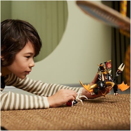 LEGO® Ninjago - Dragonul de pamant EVO al lui Cole 71782, 285 piese