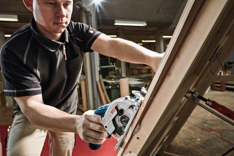 Bosch GKS 12V-26 (solo) Fierastrau circular Li-Ion, fara acumulator in set - 1 | YEO