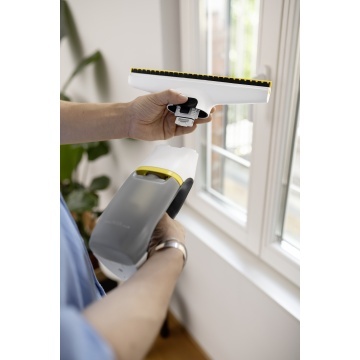 Aspirator pentru geamuri Karcher WV 2, autonomie 35 min, rezervor 120 ml, recipient pulverizator cu laveta, duza lata, duza ingusta, incarcator, 1.633-672.0, Alb - Img 6