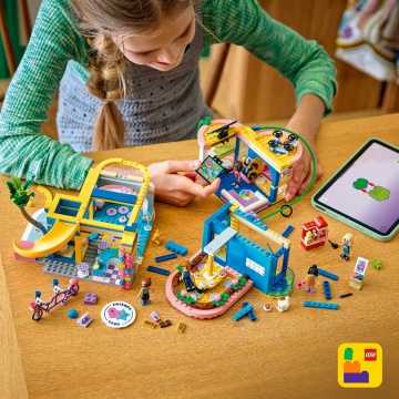 LEGO® Friends - Clubul prietenilor din orasul Heartlake 42689, 794 piese - Img 6