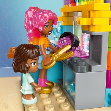 LEGO® Friends - Magazin de dulciuri din orasul Heartlake 42649, 376 piese - Img 9