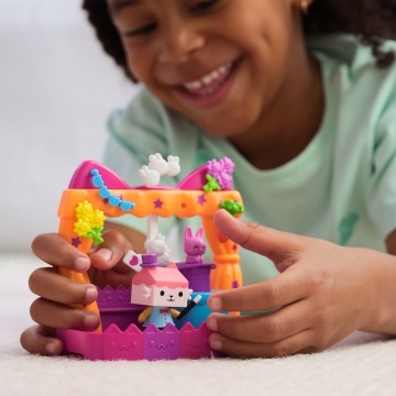 Set de joaca Gabby's Dollhouse - Balcon, Concurs de talente, 9 piese - Img 3