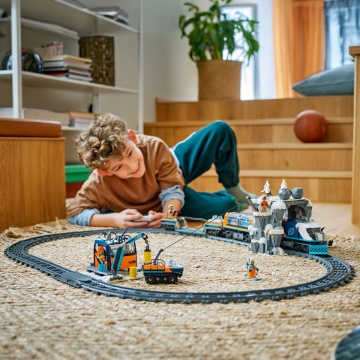 LEGO® City - Trenul expres al exploratorilor spre Polul Arctic 60470, 1517 piese - Img 7