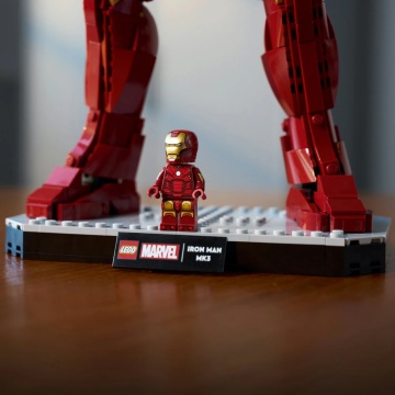 LEGO® Marvel - Editia de colectie Iron Man Mark 3 76344, 1297 piese - Img 7