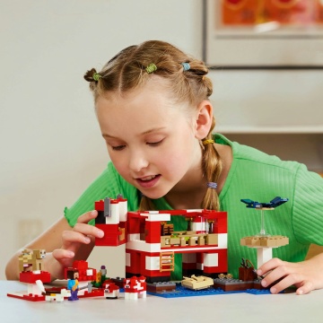 LEGO® Minecraft™ - Casa Ciuper-vaca 21270, 500 piese - Img 5