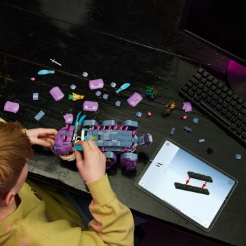 LEGO® Fortnite® - Klombo 77077, 1084 piese - Img 4