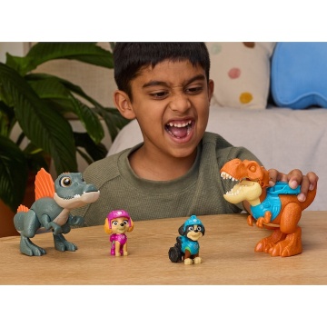 Set dinozaur cu figurina, Paw Patrol, Roaring Pup Pals, Skye - Img 3
