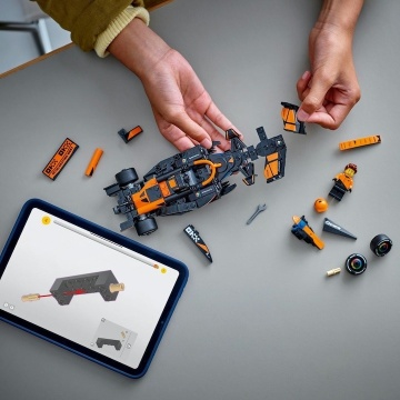 LEGO® Speed Champions - Masina de curse McLaren F1® Team MCL38 77251, 269 piese - Img 6