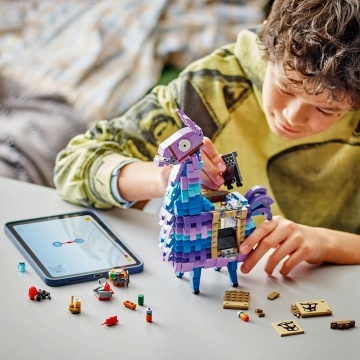 LEGO® Fortnite - Supply Llama 77071, 691 piese - Img 7