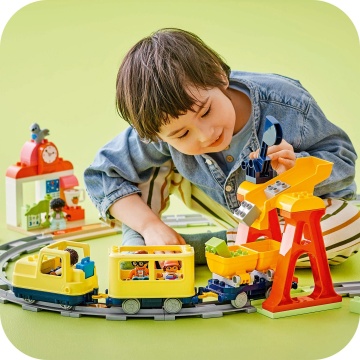 LEGO® DUPLO - Tren comunitar mare si interactiv 10428, 103 piese - Img 8