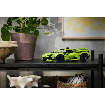 LEGO® Technic - Lamborghini Huracán Tecnica 42161, 806 piese, 9 ani+ - Img 10