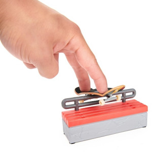 Set Tech Deck Vs. Series - Obstacol si fingerboard James - Img 4