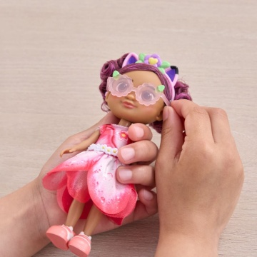 Spin Master - Papusa cu accesorii Gabbys Dollhouse, Garden Gabby - Img 5