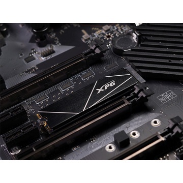 SSD ADATA XPG GAMMIX S70 BLADE 2TB PCIe Gen4x4 M.2 - Img 4