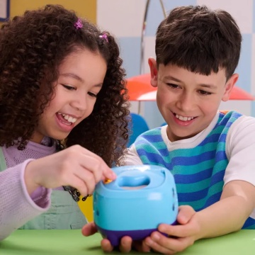 Figurina interactivă Spin Master Bitzee Acvariu, LED personalizabile, 30 personaje, 5 ani+ - Img 17