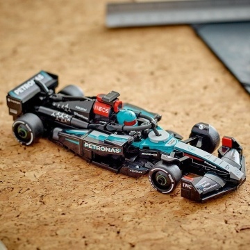 LEGO® Speed Champions - Masina de curse Mercedes-AMG F1® W15 77244, 267 piese - Img 6