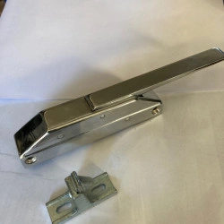 inchizator usa vitrina frigorifica cantul usii