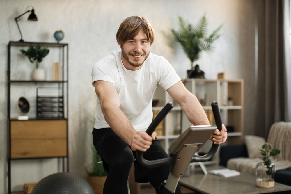 Top 10 beneficii dovedite ale antrenamentului cu o bicicleta fitness