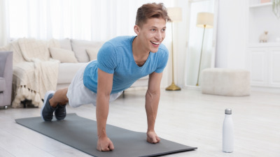 Idei de antrenamente full body pentru acasă: 10 idei de exerciții