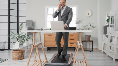 Banda de alergat pentru birou (walking pad): solutia moderna pentru persoanele sedentare