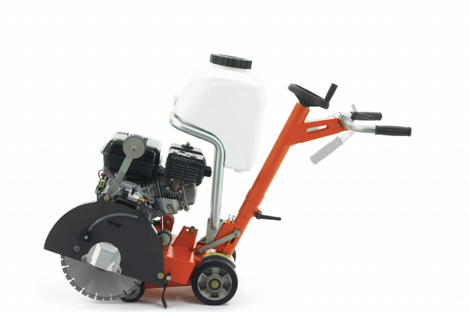 Masina de taiat pardoseli Husqvarna FLOOR SAW FS 305 5.6 hp, disc 300 mm, adancime taiere 125 mm, 3,6 kW, 54 kg
