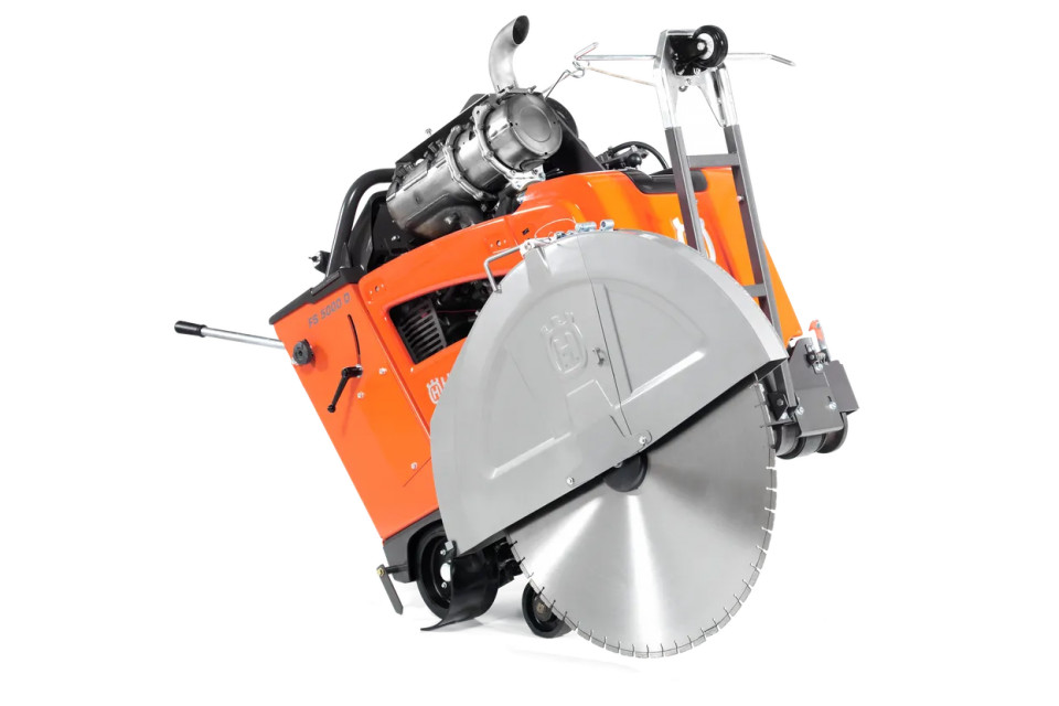 Masina de taiat pardoseli Husqvarna FLOOR SAW FS 5000 D 48 hp, disc 750 mm, adancime taiere 312 mm, 35,5 kW, 771 kg