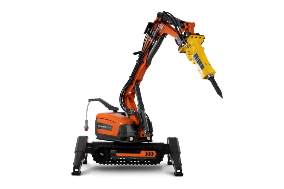 Robot demolator Husqvarna DXR 305 P2, 27kW, raza de actiune (sus) 5.2m, 1960kg
