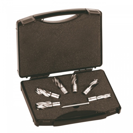 Set carote HSS Milwaukee, pachet 6 buc [ 6 x burghie carotă HSS: ⌀ 14 / 16 / 18 / 20 / 22 / 24 mm - prindere Weldon 19 mm, 1 x știft aruncător, seria scurtă 30 mm ]