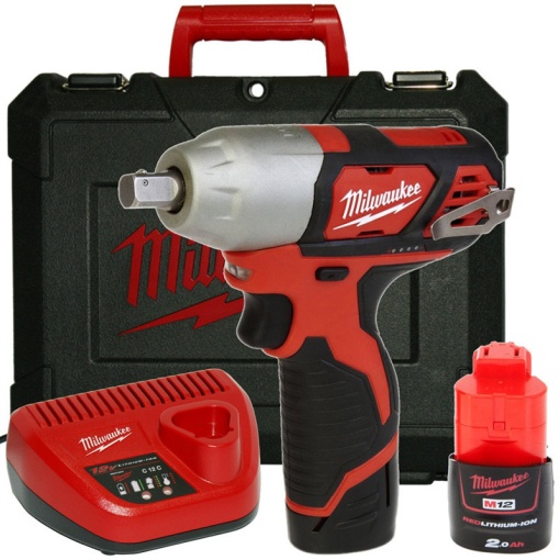 Cheie cu impact 1/2″ Milwaukee M12 BIW12-202C, cuplu 138 Nm, livrata cu acumulatori, valiza