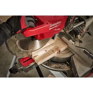 Fierastrau circular cu acumulator Milwaukee FUEL M18 FMS305-121, capacitate taiere 343x97 mm, livrat cu acumulator - Img 11