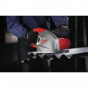 Fierastrau circular pentru metal 220 V Milwaukee MCS 66, adancime taiere 66 mm, 1800 W, valiza, alimentare Retea 220-240 V