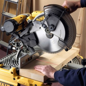 Fierastrau combinat Dewalt D27107, 2000 W, diametru disc 305 mm - Img 6