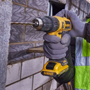Masina de gaurit si insurubat cu percutie cu acumulatori Dewalt DCD716D2, 10.8V/2.0Ah, cuplu maxim 30 Nm, 2 acumulatori, incarcator, valiza de transport - Img 4