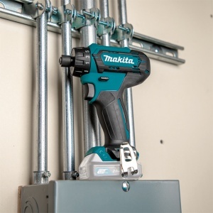 Masini de gaurit si insurubat cu acumulatori Makita CXT 12Vmax, HEX, 30 Nm, cu 2 acumulatori - Img 3