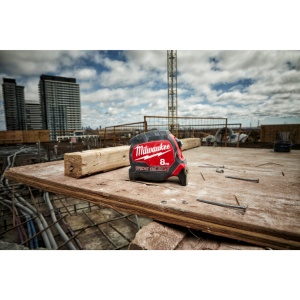 Ruletă Premium cu bandă lată Milwaukee 8 m - Img 2