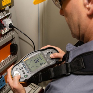 Tester multifunctional pentru instalatii electrice Fluke 1663 SCH - Img 3