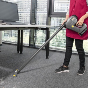 Aspirator de mana si pentru masina KARCHER HV 1/1 BP FS cu acumulator Li-Ion 18V, SOLO - Img 3