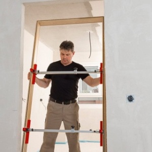 BESSEY Clemă cadru uși TU, Deschidere 565 - 1010 mm - Img 3