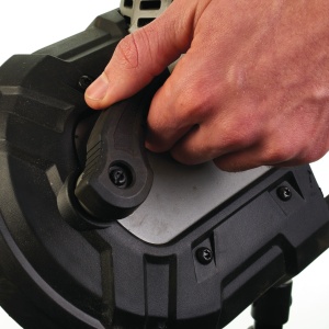 Fierastrau cu banda cu acumulator Milwaukee FUEL M18 CBS125-0, capacitate taiere metal ∅ 125 mm, livrat fara acumulator - Img 7